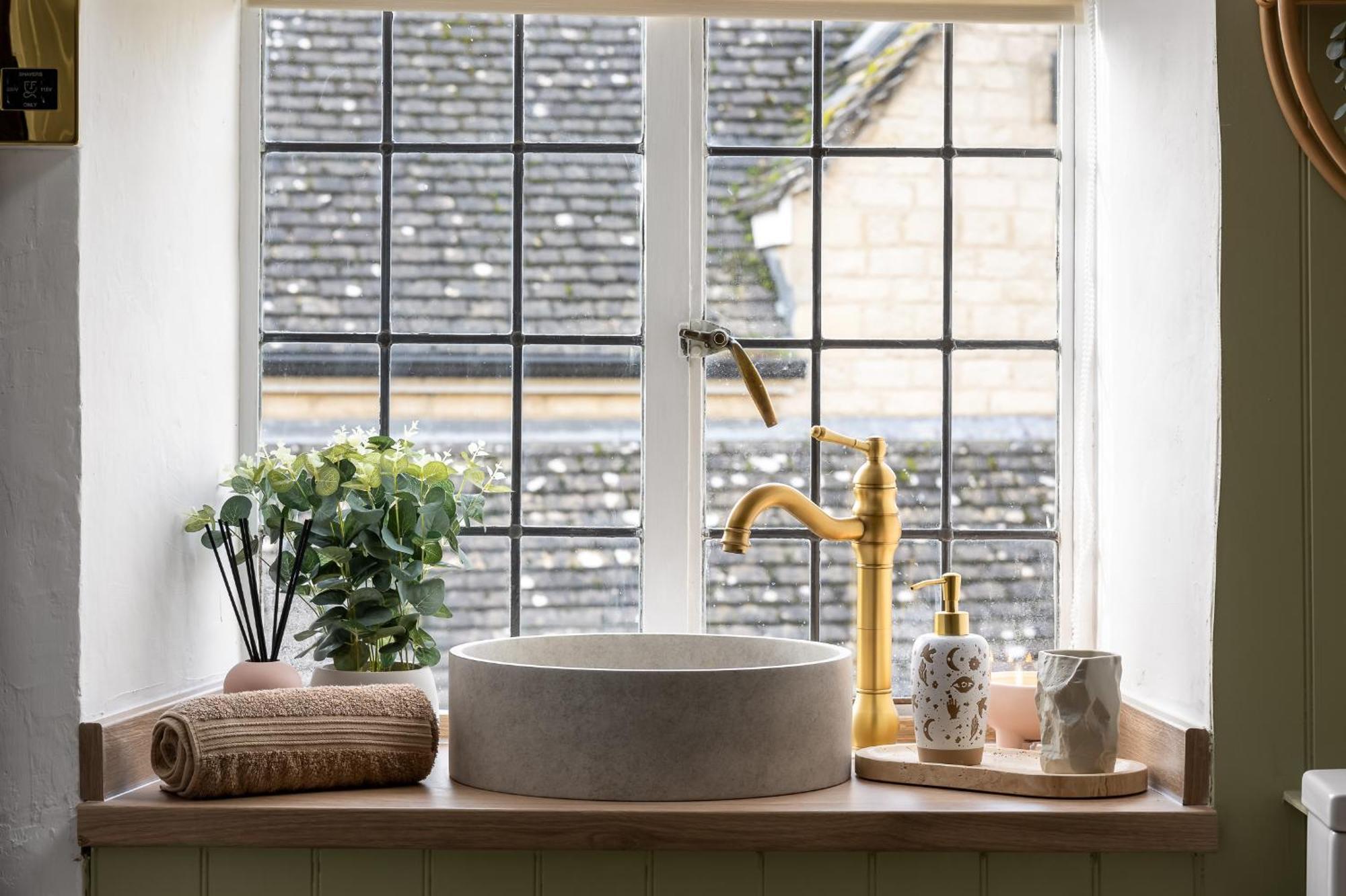 Bourton Scandi Chic Authentic Cottage Bagian luar foto
